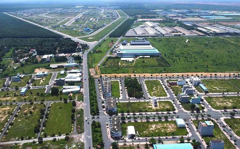 Toàn cảnh các tuyến hẻm nội bộ tại phường Tân Tiến, thành phố Biên Hòa, Đồng Nai nhìn từ trên cao, thể hiện mật độ nhà ở dày đặc và hệ thống hẻm nhỏ chằng chịt cần mở rộng lộ giới năm 2026